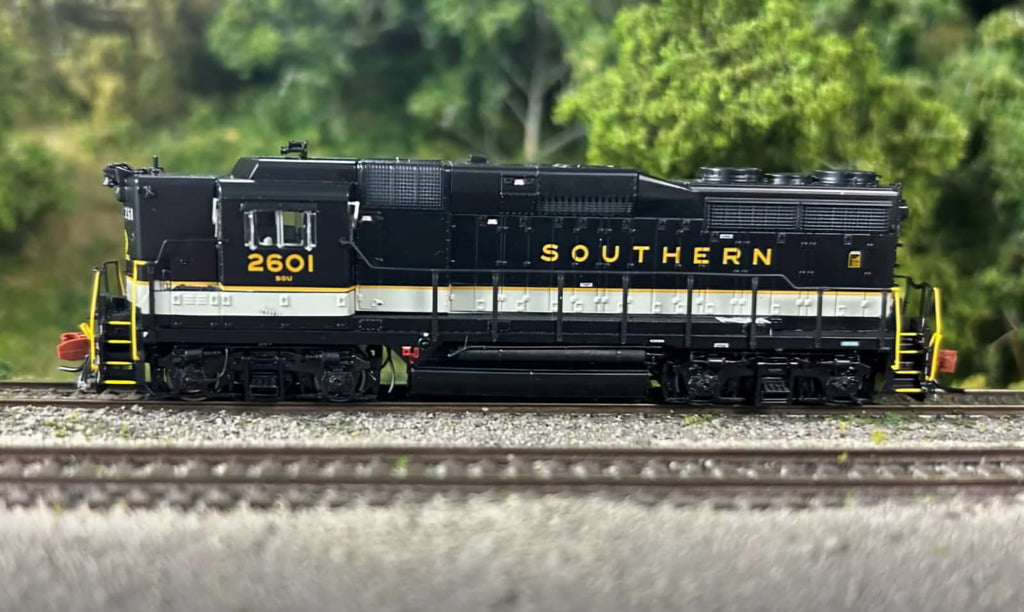 N Scale EMD GP30, Southern/North Carolina Transportation Museum #2601